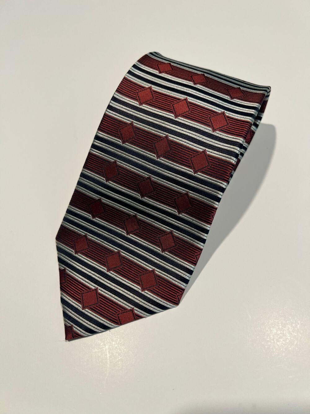 The Art Institue of Chicago Men's Silk Necktie Red Black Stripes Geometric JL